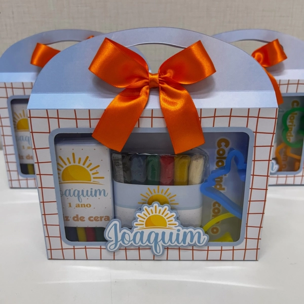 Kit Diversão na Maletinha Primeira Volta ao Sol